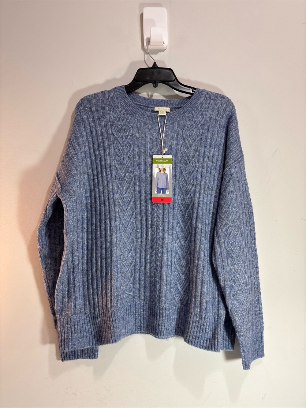 Lengendary Outfitters Women’s Blue Cable-Knit Crewneck Sweater. 1296